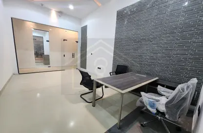 Office Space - Studio - 4 Bathrooms for rent in Burj Nahar Building - Al Muteena - Deira - Dubai