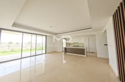 Empty Room image for: Villa - 4 Bedrooms - 7 Bathrooms for sale in Redwoods - Yas Acres - Yas Island - Abu Dhabi, Image 1