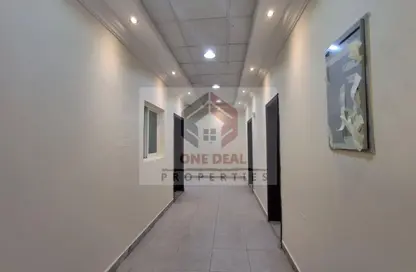 Villa - 4 Bedrooms - 3 Bathrooms for rent in Al Habooy - Al Markhaniya - Al Ain