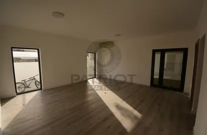 Empty Room image for: Villa - 5 Bedrooms - 5 Bathrooms for rent in Al Safa 2 - Al Safa - Dubai, Image 1