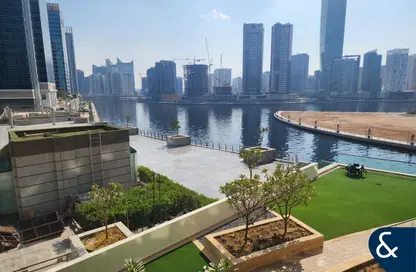 Apartment - 1 Bedroom - 2 Bathrooms for sale in Bay's Edge - Business Bay - Dubai