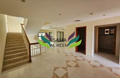 Villa - Studio - 4 Bathrooms for rent in Al Manara - Dubai Villa - Studio - 4 Bathrooms for rent in Al Manara - Dubai