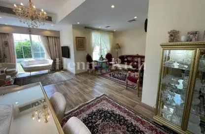 Villa - 2 Bedrooms - 3 Bathrooms for rent in Springs 11 - The Springs - Dubai