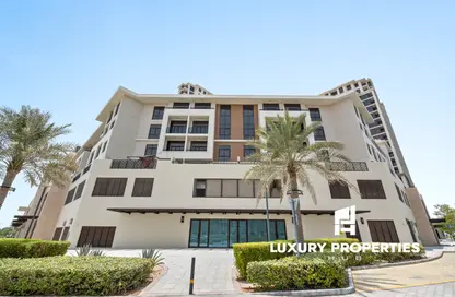 Apartment - 2 Bedrooms - 2 Bathrooms for rent in Warda Apartments - Town Square - Dubai