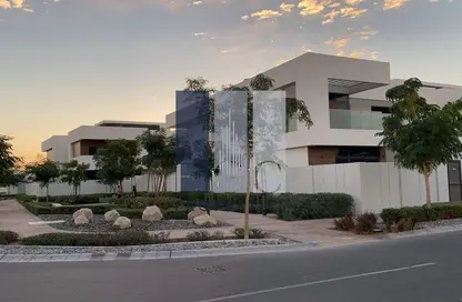 Villa - 5 Bedrooms - 6 Bathrooms for sale in West Yas - Yas Island - Abu Dhabi