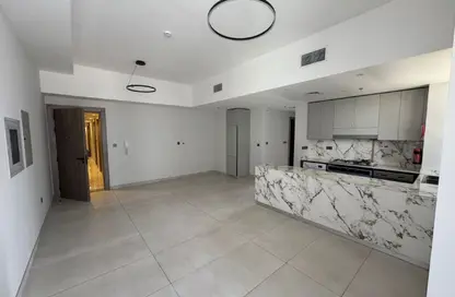 Apartment - 2 Bedrooms - 2 Bathrooms for rent in Amal Tower - Dubai Sports City - Dubai