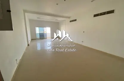 Apartment - 3 Bedrooms - 4 Bathrooms for rent in Al Majaz 1 - Al Majaz - Sharjah