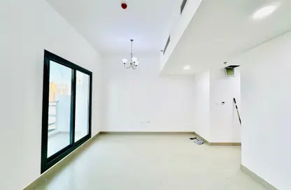 شقة - غرفة نوم - 2 حمامات للايجار في لي هواريزون ريزيدينس - 4 الورسان - الورسان - دبي