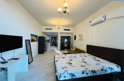 Apartment - Studio - 1 Bathroom for rent in Millennium Binghatti Residences - Business Bay - Dubai