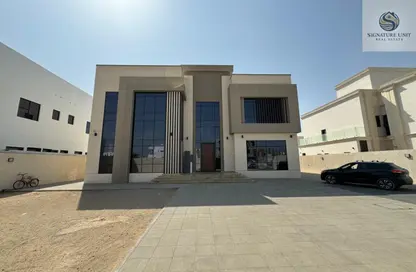 Villa - 4 Bedrooms - 6 Bathrooms for rent in Wadi Alshabak - Dubai