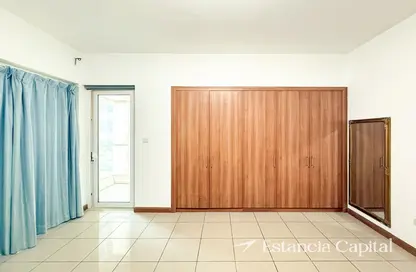 Apartment - 1 Bedroom - 2 Bathrooms for sale in Sulafa Tower - Dubai Marina - Dubai