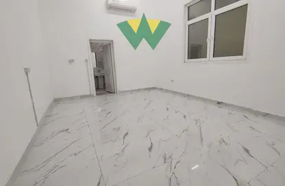 شقة - 2 غرف نوم - 2 حمامات للايجار في بني ياس شرق - بني ياس - أبوظبي