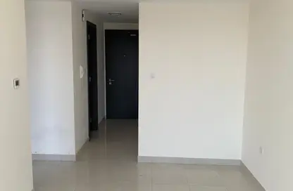 شقة - غرفة نوم - 2 حمامات للايجار في AG برج - الخليج التجاري - دبي