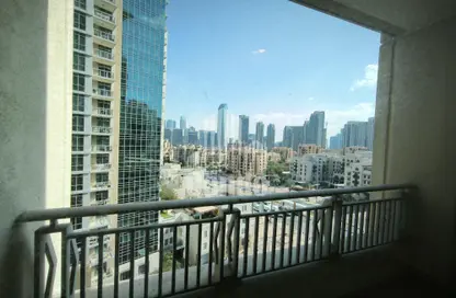 Balcony image for: Apartment - 1 Bedroom - 1 Bathroom for rent in Boulevard Central Tower 1 - Boulevard Central Towers - Downtown Dubai - Dubai, Image 1