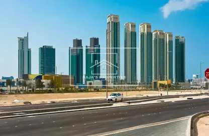 Apartment - 2 Bedrooms - 3 Bathrooms for rent in Burooj Views - Marina Square - Al Reem Island - Abu Dhabi