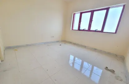 شقة - غرفة نوم - 1 حمام للايجار في الخالدية - أبوظبي شقة - غرفة نوم - 1 حمام للايجار في الخالدية - أبوظبي