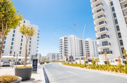 Apartment - 2 Bedrooms - 2 Bathrooms for sale in Waters Edge - Yas Island - Abu Dhabi