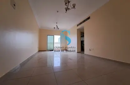 شقة - 2 غرف نوم - 2 حمامات للايجار في مجمع النهدة السكني - النهدة - الشارقة