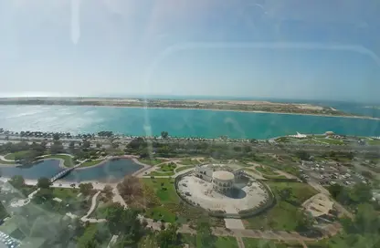 Apartment - 4 Bedrooms - 5 Bathrooms for rent in Corniche Road - Abu Dhabi