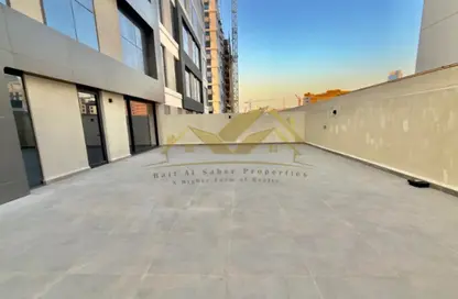 Apartment - 2 Bedrooms - 3 Bathrooms for rent in Jumeirah Garden City - Al Satwa - Dubai