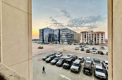 صورة لـ مبنى خارجي شقة - غرفة نوم - 1 حمام للايجار في روضة - شارع المطار - أبوظبي ، صورة رقم 1
