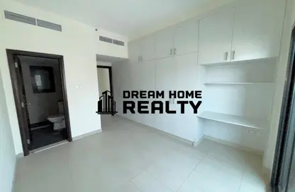 Apartment - 1 Bedroom - 2 Bathrooms for rent in Riviera Tower - Al Khan Corniche - Al Khan - Sharjah