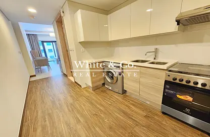 Apartment - Studio - 1 Bathroom for rent in SOL Bay - Business Bay - Dubai Apartment - Studio - 1 Bathroom for rent in SOL Bay - Business Bay - Dubai