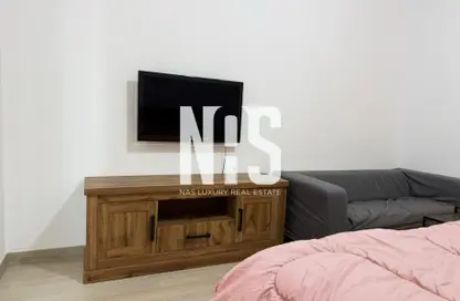 Apartment - Studio - 1 Bathroom for rent in Waters Edge - Yas Island - Abu Dhabi