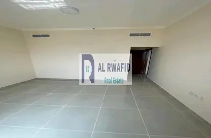 Apartment - 3 Bedrooms - 3 Bathrooms for rent in Al Jurf 2 - Al Jurf - Ajman Downtown - Ajman