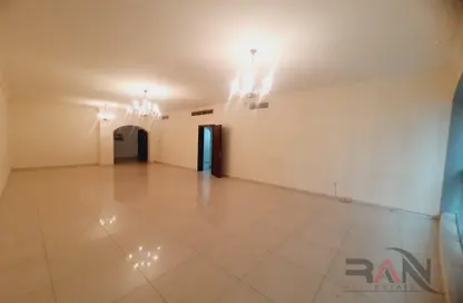 شقة - 3 غرف نوم - 4 حمامات للايجار في مجمع زادكو مبنى B - مجمع زادكو - الخالدية - أبوظبي