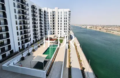 Apartment - 1 Bathroom for sale in Waters Edge - Yas Island - Abu Dhabi