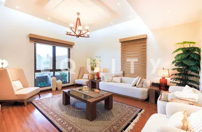 Penthouse - 3 Bedrooms - 5 Bathrooms for sale in Yansoon 9 - Yansoon - Old Town - Dubai
