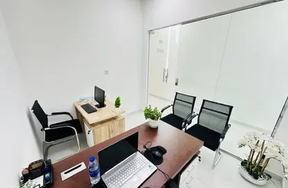 Office Space - Studio - 1 Bathroom for rent in Red Avenue - Al Garhoud - Dubai