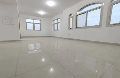 Apartment - 3 Bedrooms - 4 Bathrooms for rent in Al Zahraa - Abu Dhabi