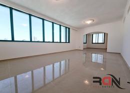 Apartment - 3 bedrooms - 4 bathrooms for rent in Sheikh Ahmed Bin Mubarak Building - Corniche Road - Abu Dhabi
