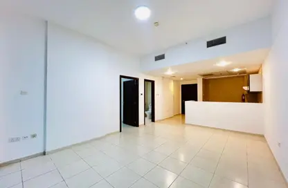 Apartment - 1 Bedroom - 2 Bathrooms for rent in Royal Residence 1 - Royal Residence - Dubai Sports City - Dubai