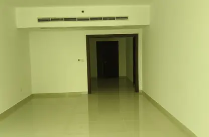 شقة - 2 غرف نوم - 3 حمامات للايجار في برج كورال - الخليج التجاري - دبي