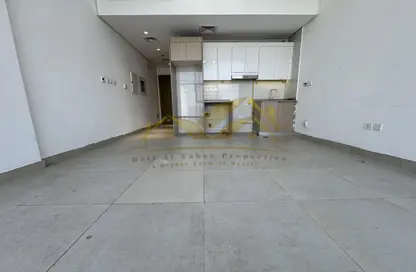 Apartment - Studio - 1 Bathroom for rent in Jumeirah Garden City - Al Satwa - Dubai