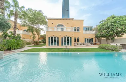 Villa - 5 Bedrooms - 5 Bathrooms for sale in Legacy - Jumeirah Park - Dubai