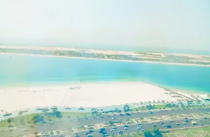 Apartment - 3 Bedrooms - 4 Bathrooms for rent in Corniche Road - Abu Dhabi
