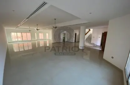 Empty Room image for: Villa - 4 Bedrooms - 4 Bathrooms for rent in Al Manara - Dubai, Image 1