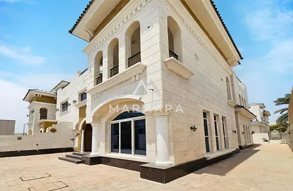 Villa - 4 Bedrooms - 5 Bathrooms for rent in Umm Suqeim 2 Villas - Umm Suqeim 2 - Umm Suqeim - Dubai