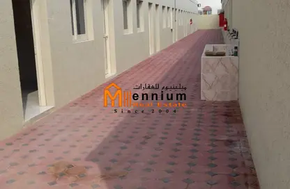 عمارة بالكامل - 8 غرف نوم - 8 حمامات للبيع في الصجعة الصناعية - آلصجعه - الشارقة