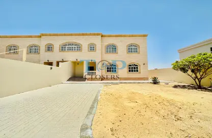 فيلا - 5 غرف نوم - 7 حمامات للايجار في الخالدية - العين