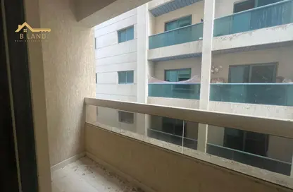 Apartment - 1 Bedroom - 2 Bathrooms for rent in Al Khan - Sharjah