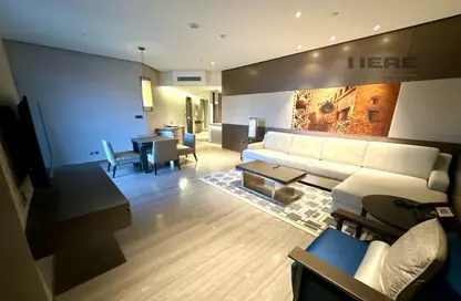 Living Room image for: Apartment - 1 Bedroom - 2 Bathrooms for rent in Hyatt Regency Creek Heights Residences - Dubai Healthcare City - Dubai, Image 1
