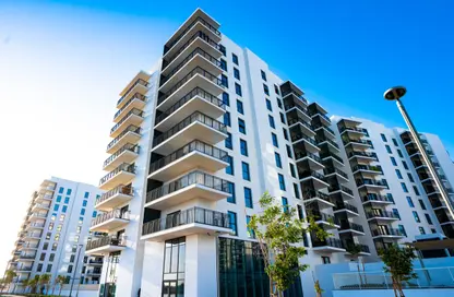 Apartment - 3 Bedrooms - 3 Bathrooms for sale in Waters Edge - Yas Island - Abu Dhabi
