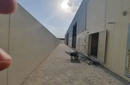 مستودع - استوديو - 1 حمام للايجار في الصجعة الصناعية - الصجعة - الشارقة