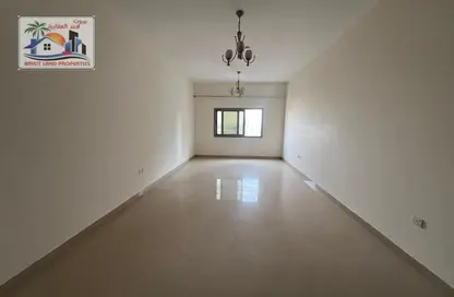 شقة - غرفة نوم - 2 حمامات للايجار في التعاون 3 - أبراج التعاون - الخان - الشارقة