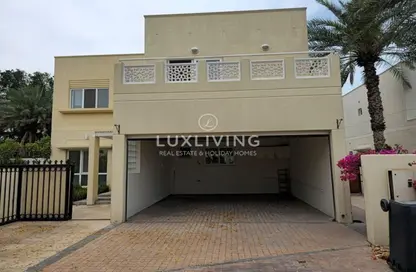 Villa - 4 Bedrooms - 5 Bathrooms for rent in Meadows 9 - Meadows - Dubai